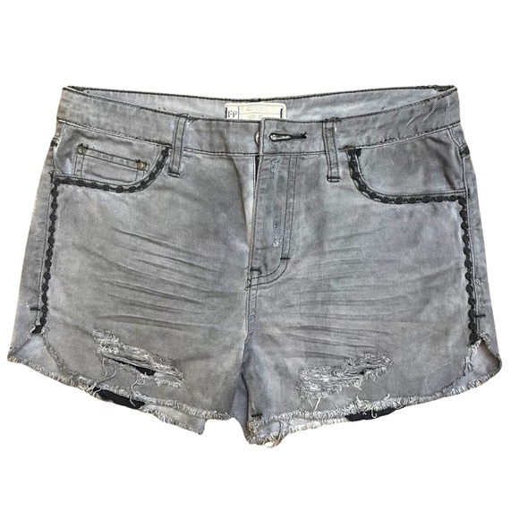 Free People Gray Distressed Rosette Trim Shorts - Size 27 - Picture 1 of 6